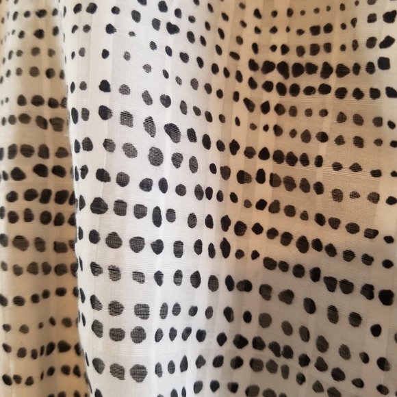 Line and Dot Black and White Dress - Picture 6 of 8